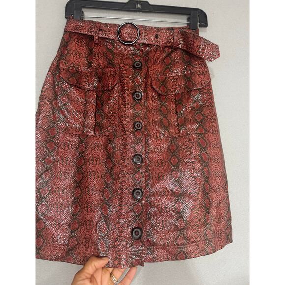 Urban Outfitters Faux Leather Red  Animal Print Mini Skirt Size Small - Picture 4 of 8